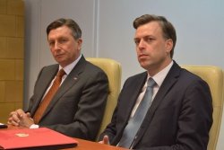 Na povabilo novomeškega župana Gregorja Macedonija se je včeraj o romski problematiki na terenu seznanil predsednik države Borut Pahor. (Foto: M. M.)