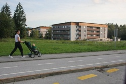 Nekaj blokov je v Podbrezniku, v neposredni bližini Olimpijskega vadbenega centra, že zgrajenih. (foto: arhiv DL, B. B.)