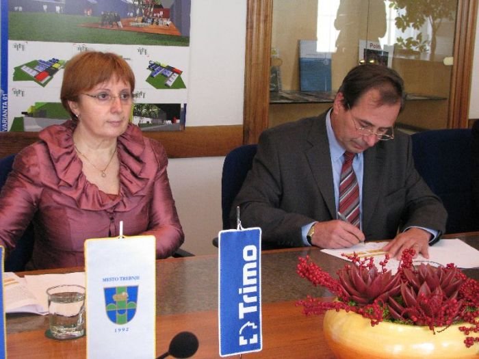 Trimo z občino podpisal pogodbo za 2,5 milijona evrov