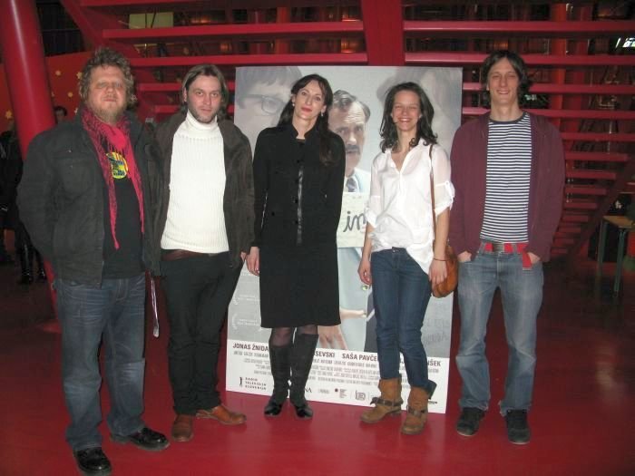 Saša Pavček (v sredini) se je udeležila tudi premiere filma v Novem mestu konec februarja letos. (Foto: M. M., arhiv DL)