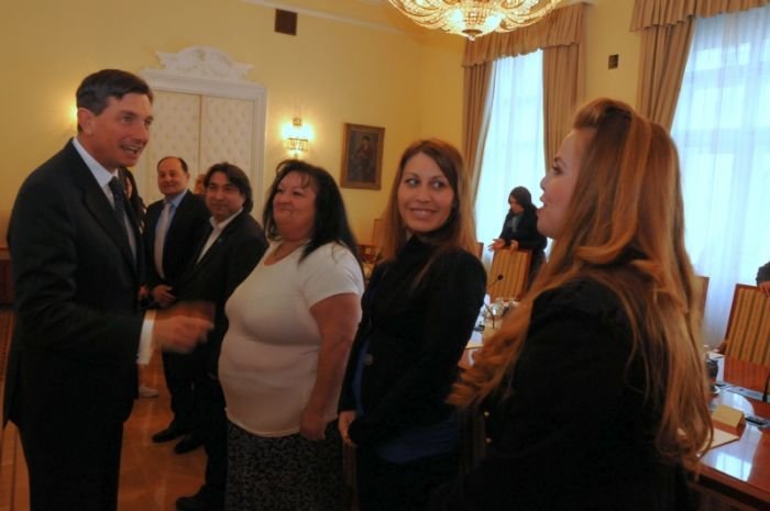 Pahor: Položaj romske skupnosti se izboljšuje