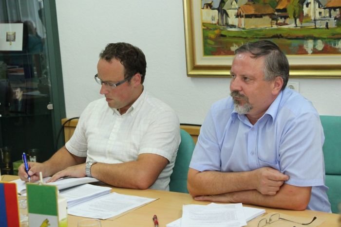 Direktor občinske uprave Jacques Gros in župan Franc Škufca.