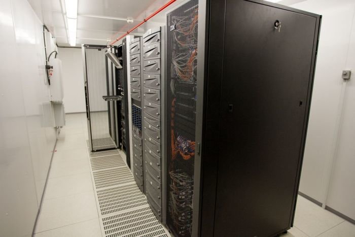 Superračunalnik (Foto: Martin Vrščaj)