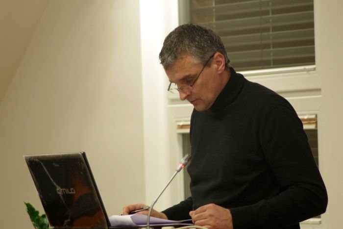 Andrej Mikec, predsednik komisije za mandatna vprašanja.