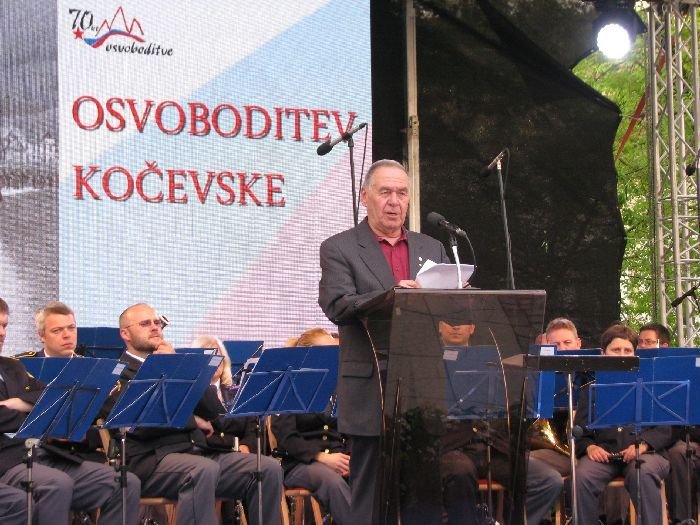 Slavnostni govornik na osrednji prireditvi je bil predsednik ZZB NOB Slovenije Tit Turnšek. (Foto: M. L.-S.)