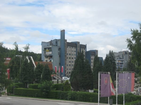 Blokovsko naselje v Ločni na Seidlovi (Foto: arhiv)