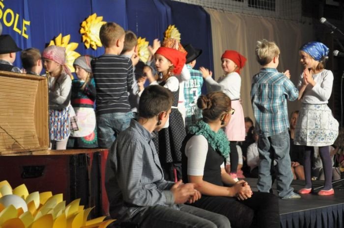 FOTO: Pahor otrokom tudi o širšem pomenu šole