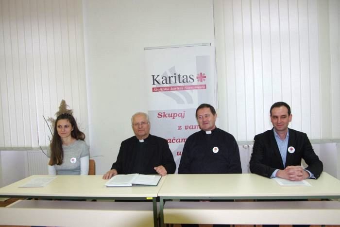 Andreja Kastelic, škof Andrej Glavan, g. Ciril Murn in Gregor Vidic.