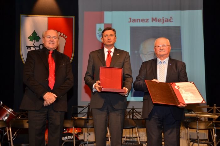 Janez Mejač s Pahorjem in Mavrom. (Foto: Lapego)