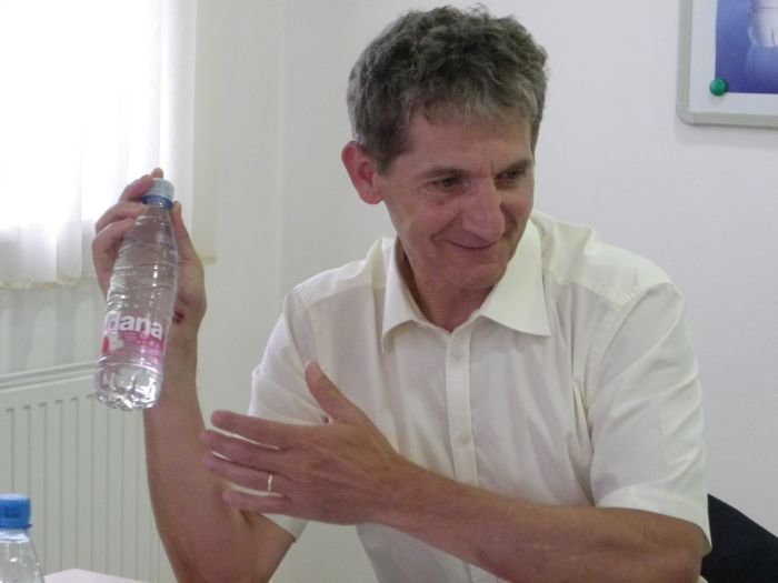 Direktor Marko Hren med drugim poudarja, da je Dana edini večji polnitelj vode, ki ima slovenskega lastnika. (Foto: J. S.)