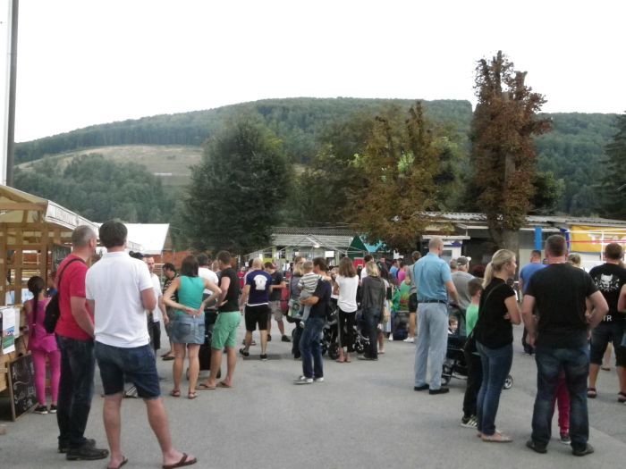 V Trebnjem se ta konec tedna odvija tridnevni festival Slovo poletju. (Foto: J. S.)