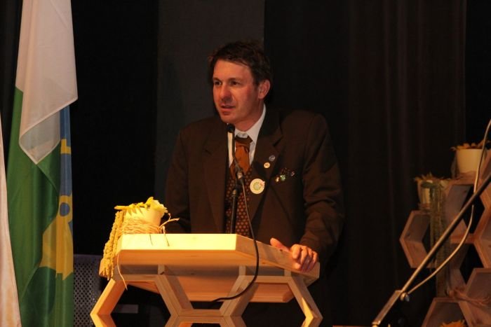 Osrednji govornik na včerajšnji svečani akademiji je bil predsednik Čebelarske zveze Boštjan Noč.