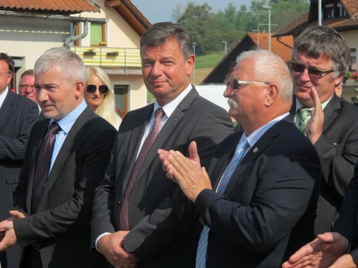 Slovesnosti se je pridružil tudi minister za infrastrukturo Peter Gašperšič.