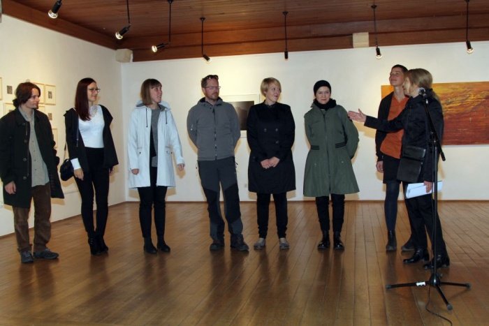 Sodelujoči umetniki ob odprtju razstave Pogled 8 (Foto: I. Vidmar)