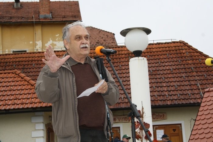 Slavnostni govornik dr. Matjaž Kmecl