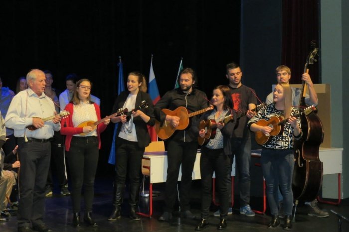 Belokranjski študenti o neodvisni in avtonomni Beli krajini