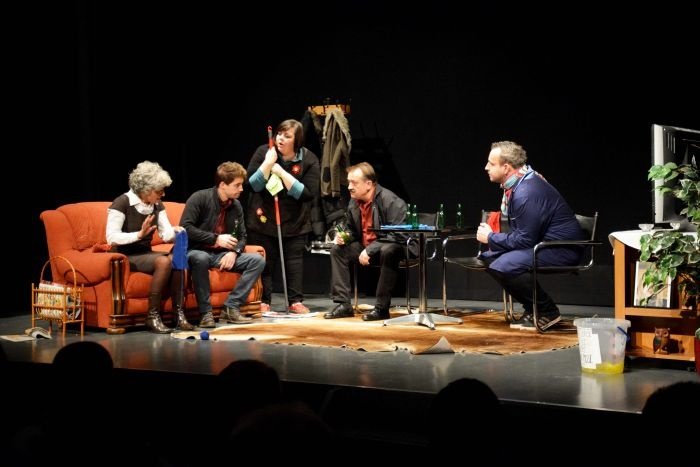 Dramska skupina Kulturnega društva Ambrus je na slovesnosti premierno odigrala svojo prvo avtorsko predstavo.