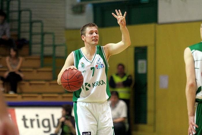Simon Petrov je leta 2012 končal kariero košarkarja, od tedaj pa nadaljuje kot trener. (Foto: B. B., arhiv DL)