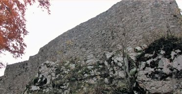 Plezalna pot na Fridrihštajn, kot jo je moč videti v letaku na spletni strani Občine Kočevje (Foto: Občina Kočevje)
