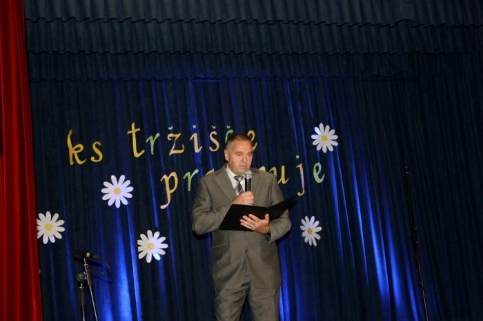 Udeležence je pozdravil predsednik KS Tržišče Janez Virant. (Foto: M. L.)