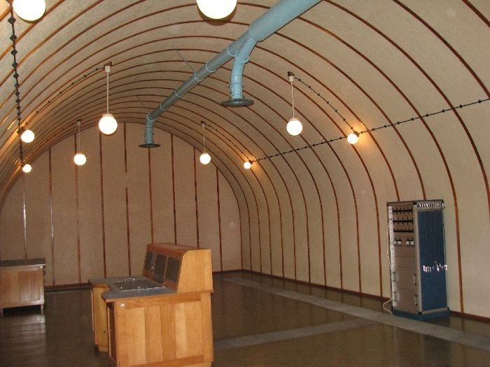 V notranjosti bunkerja (Foto: M.L.-S., arhiv DL)