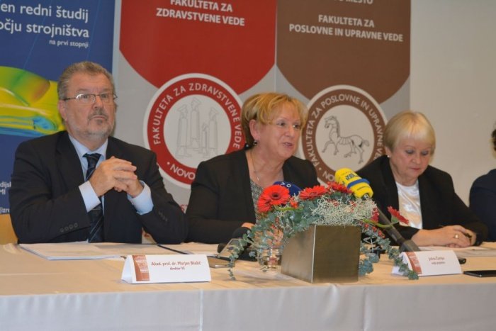 Dr. Marjan Blažič, direktor VS, vodja projekta Jožica Čampa in Ana Blažič, prva dekanica FUPI.