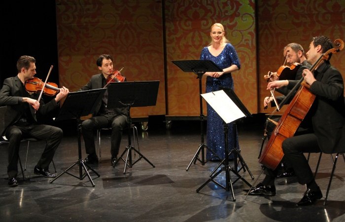 Sabina Cvilak in godalni kvartet Feguš (Foto: I. Vidmar)