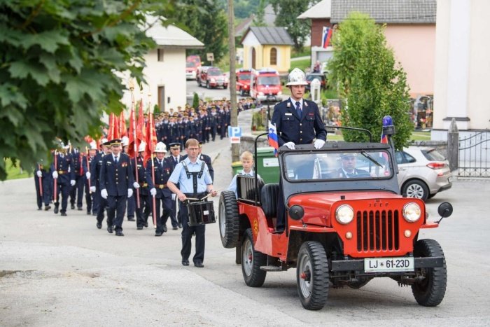V Ambrusu je bilo v soboto nadvse slovesno, tamkajšnji gasilci so praznovali visok jubilej. (Foto: G. S.)
