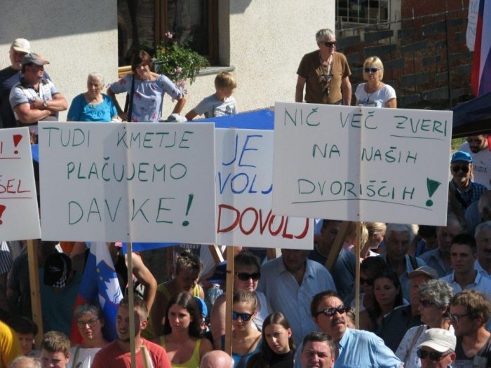 Sindikat kmetov Slovenije je ob današnjem protestu v Velikih Laščah napovedal nove proteste. (Foto: Milan Glavonjič)