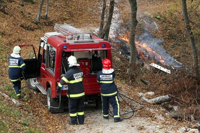 Gasilci imajo še vedno veliko dela s požari v naravi. (simbolna slika; foto: arhiv)