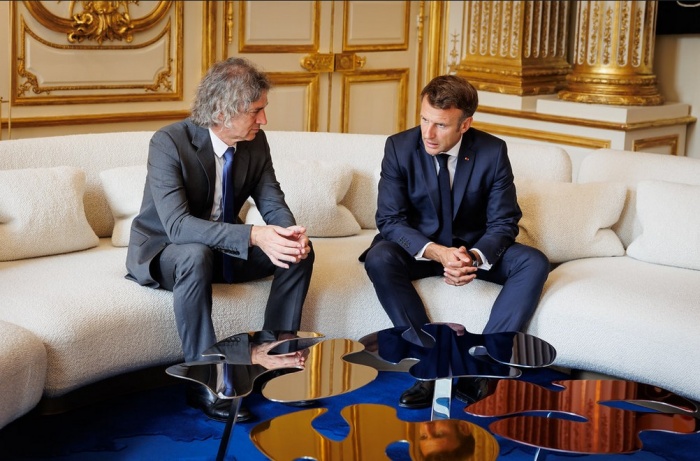 Golob in Macron danes v Parizu (Foto: Vlada RS)