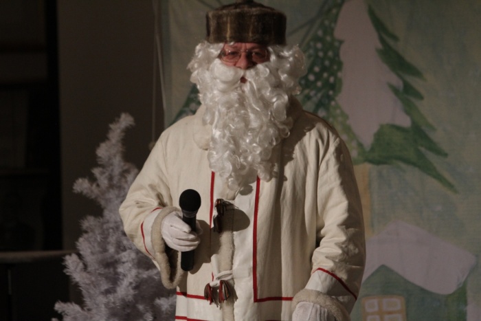 Dedek Mraz je v Šentrupertu ostal brez daril, a so mu k sreči v zadnjem trenutku dostavili nova.