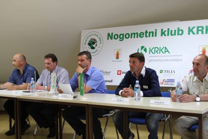 Dan po razveseljivi novici je nogometni klub Krka novinarjem razkril prvoligaške načrte. (Foto: I. Vidmar)