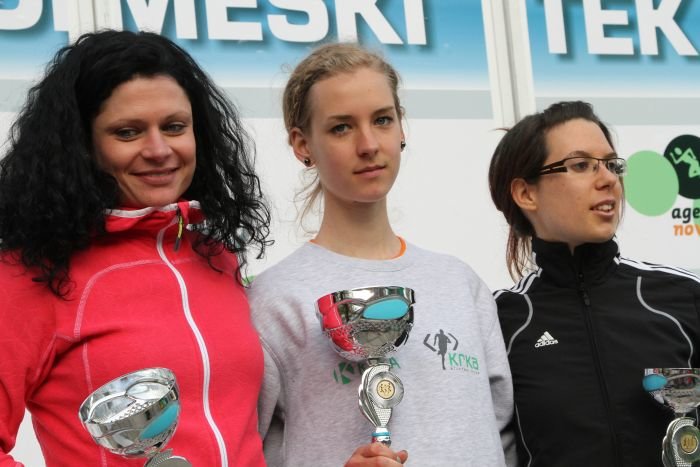 Med ženskami je zmagala Klara Ljubi, članica atletskega  kluba Krka, ki je prireditev tudi organiziral, drugo mesto je osvojila  Sevničanka Alenka Radej, tretje pa Maja Peperko (Vzajemna klub).