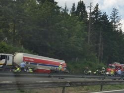 Nesreča na primorski avtocesti (Foto: Twiter)