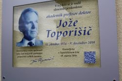 V Toporišičevo rojstno hišo povabili Zorana Jankovića