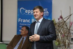 Evropski poslanec Franc Bogovič je tokratni evropski pogovor o krožnemu gospodarstvu posvetil kmetijstvu na našem koncu Slovenije. (Foto: M. Ž.)