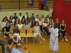 V Srednji šoli Črnomelj je uspešno maturiralo 92,5 odst. maturantov.