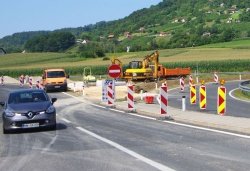 Takole so te dni potekala dela ob avtocestnem priključku v Dobruški vasi.