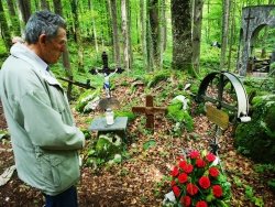 V Kočevskem rogu so se spomnili žrtev revolucionarnega nasilja 