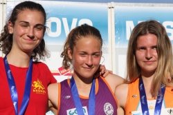 Lea Haler (v sredini) je prvenstvo končala z dvema zlatima medaljama. (Foto: I. Vidmar)