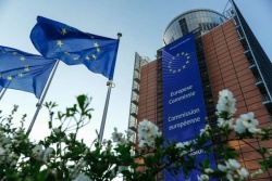 Evropska komisija ima sedež v bruseljski palači Berlaymont. (foto: Profimedia)