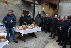 Enolog Klemen Lisjak je pri kleti Marof dejal, da je območje Pišec ugodna vinogradniška lega. (Vse foto: M. L.)