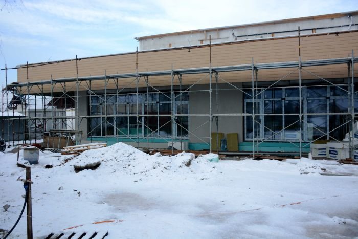 Kljub zimi gradnja šole v Zagradcu lepo napreduje