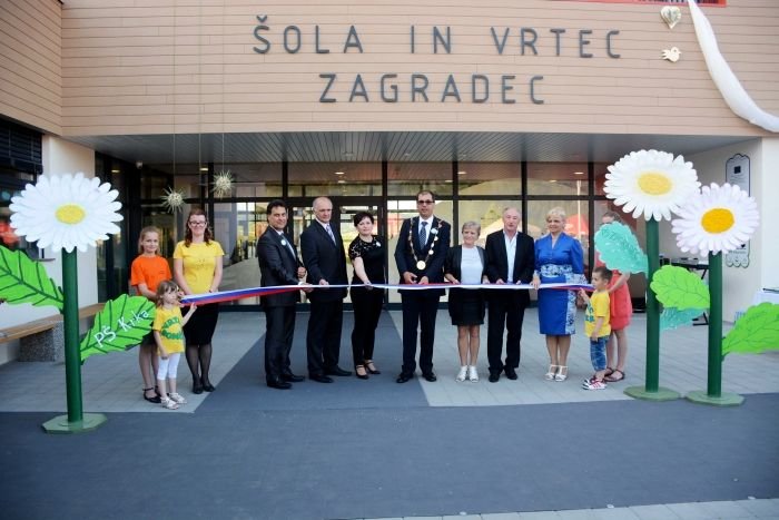 FOTO: Nova šola in vrtec v Zagradcu