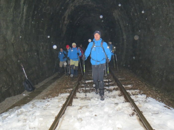 Skozi najdaljši tunel in po debelem snegu