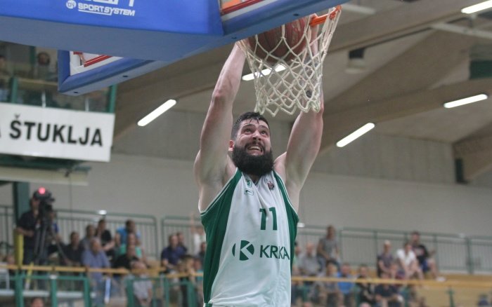 Žiga Dimec je bil s 17 točkami in osmimi skoki  najučinkovitejši košarkar in Krke na drugi tekmi finala. (Foto: I.  Vidmar)