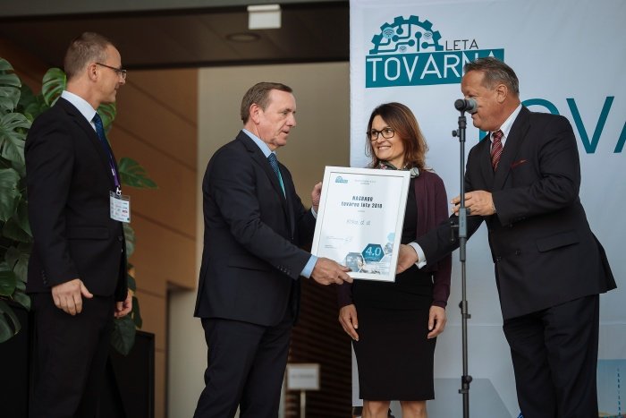 Nagrado je prevzel generalni direktor in predsednik uprave Krke Jože Colarič. (Foto: J. M.)