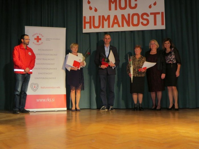 Plakete RKS so prejeli občina Metlika, Kolpa in Albina Tošeska.