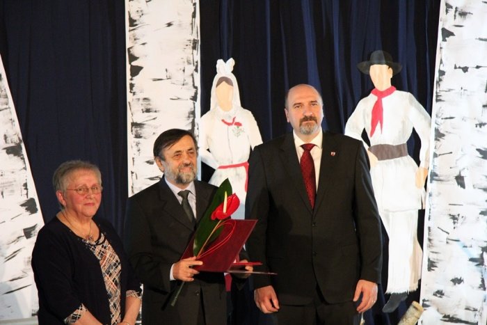 Dr. Janez Dular (na sredini) je novi častni občan občine Metlika.